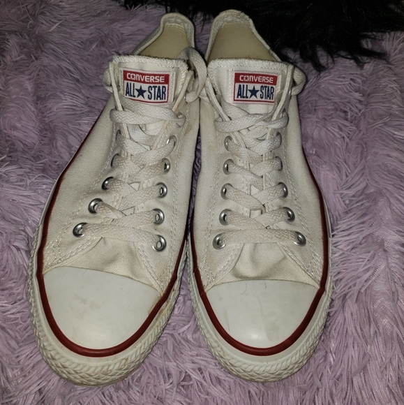 . All star low tops converse tennis shoes - Picture 2 of 9